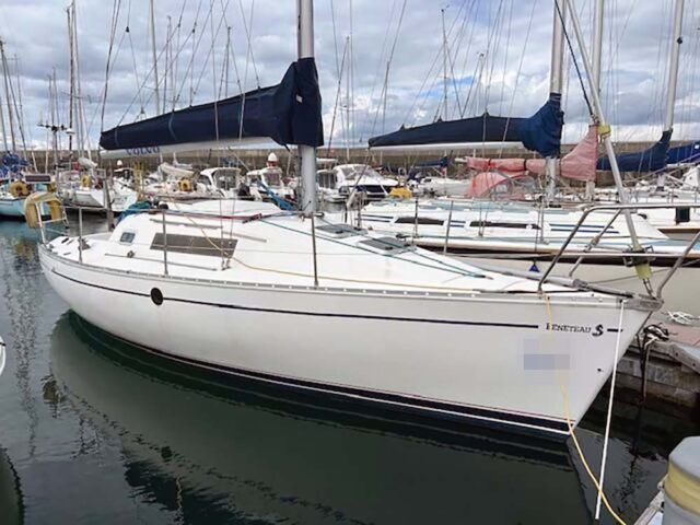 Beneteau First 285 sailboat data