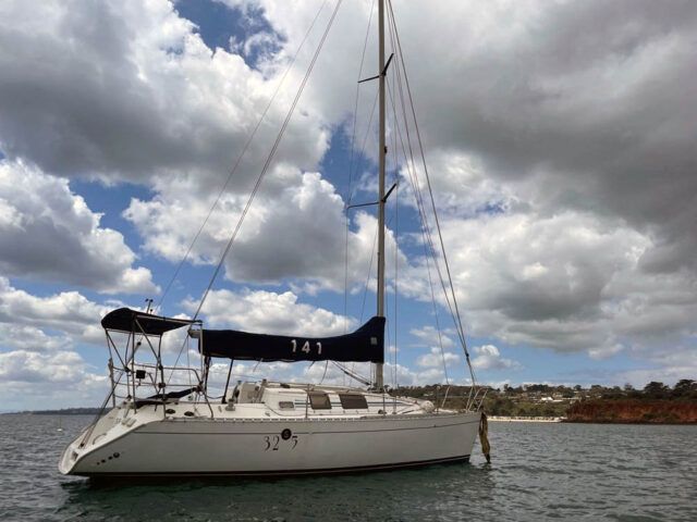 Beneteau First 32S5 sailboat data