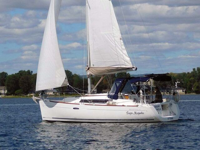 Beneteau Oceanis 31 sailboat data