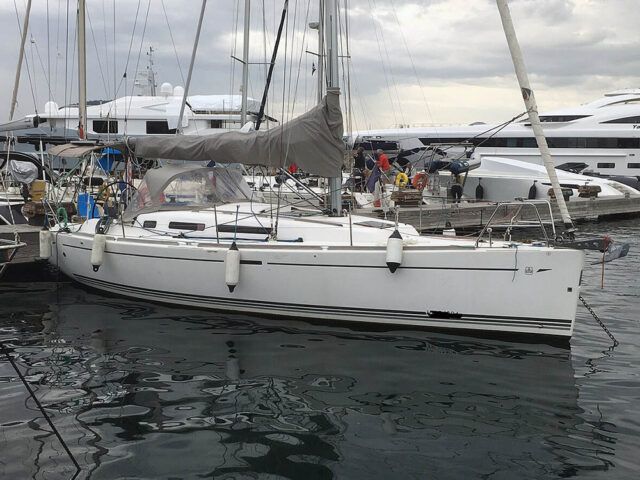 Dufour 34 sailboat data
