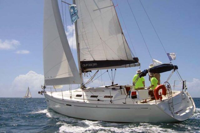 Dufour Grand Large 385