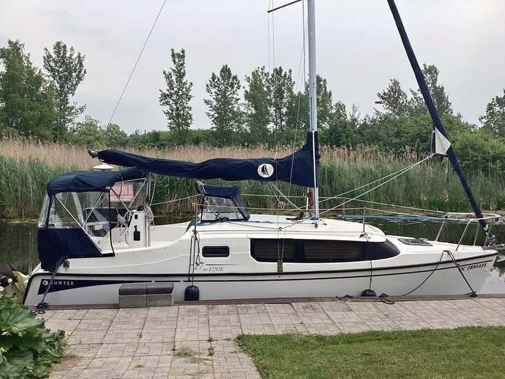 Sailboat Edge 27 Hunter The Edge Boat Review Cruising World