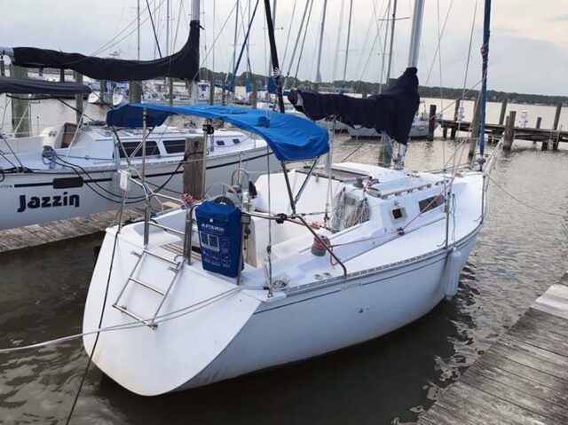 Hunter 28.5 sailboat data