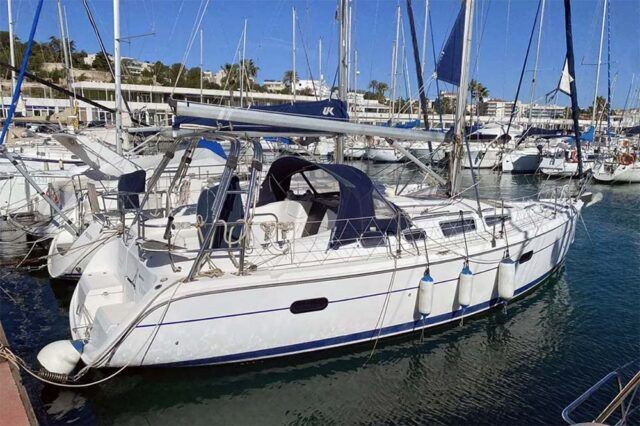 Hunter 356 sailboat data