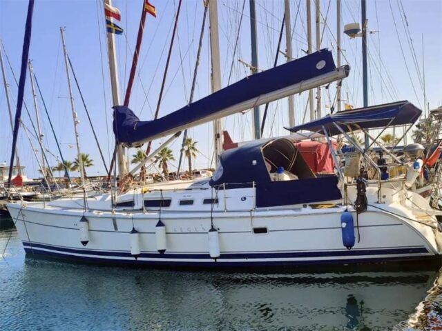 Hunter 44 AC sailboat data