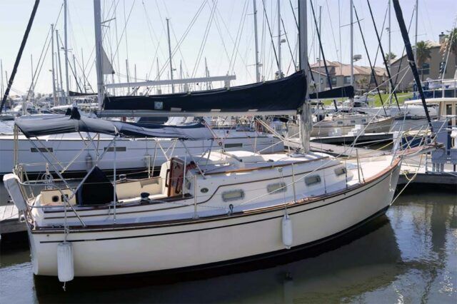 Island Packet 27 sailboat data