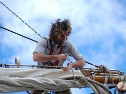 El coste de adquirir y mantener un velero: un caso práctico gastos velero